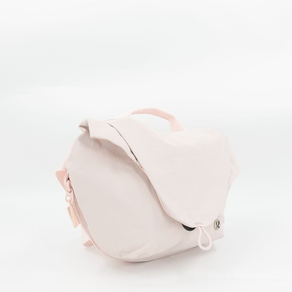 NWT - Lululemon Curved Crossbody 3L Pink OS - Picture 4 of 14